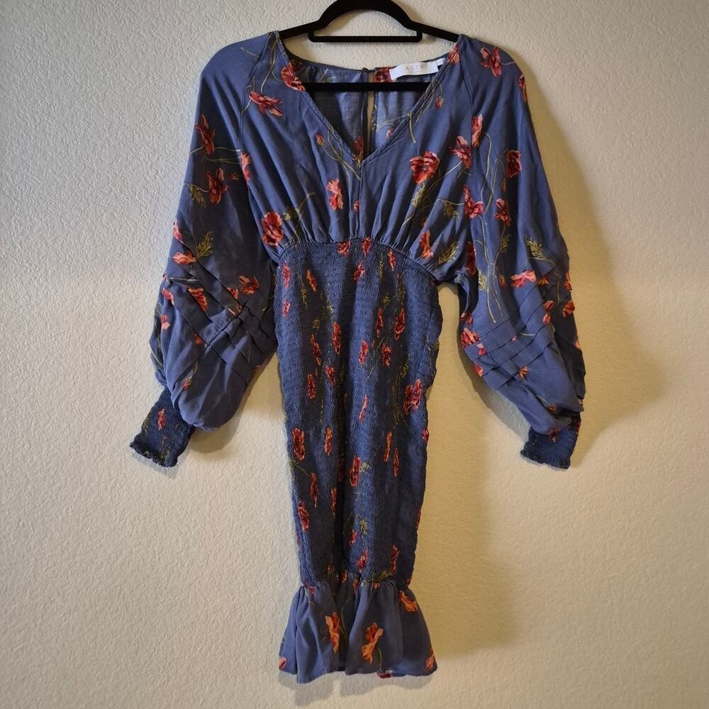 ASTR The Label blue floral dolman balloon sleeve smocked mini dress